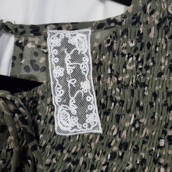 Sadie and Sage Boho Chic Longsleeve Floral Blouse - Picture 7 of 11